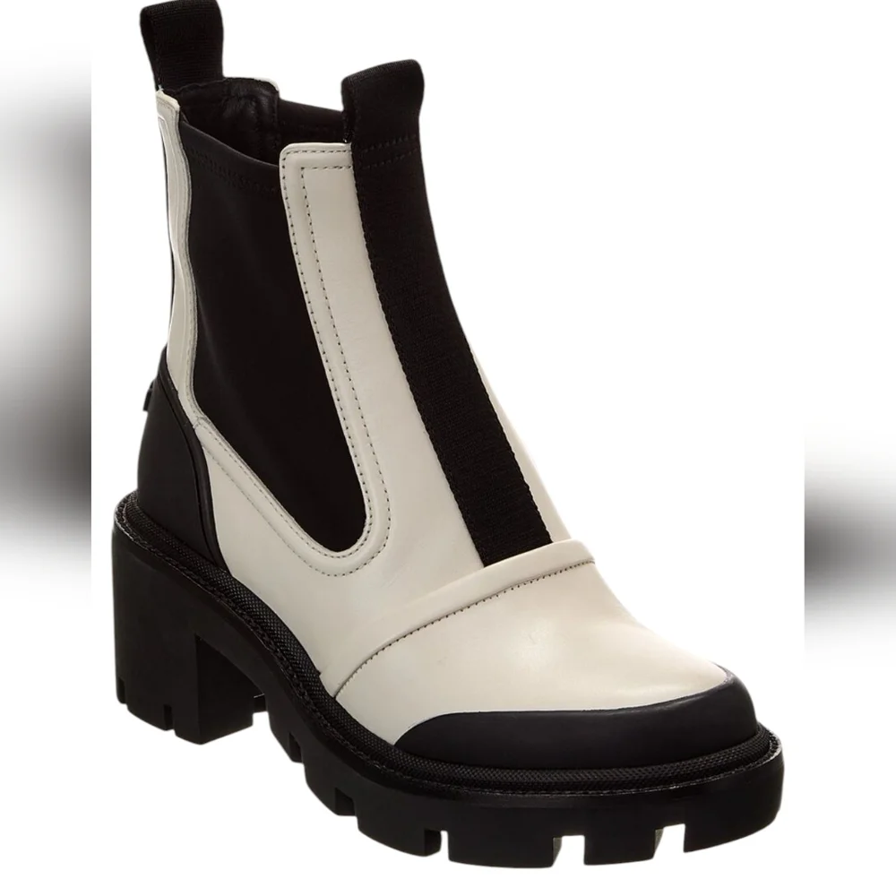 Tory Burch Black and White Women's Chelsea Boots... Size 8